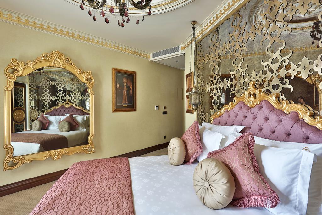 איסטמבול Daru Sultan Hotels Galata מראה חיצוני תמונה A bedroom at the hotel